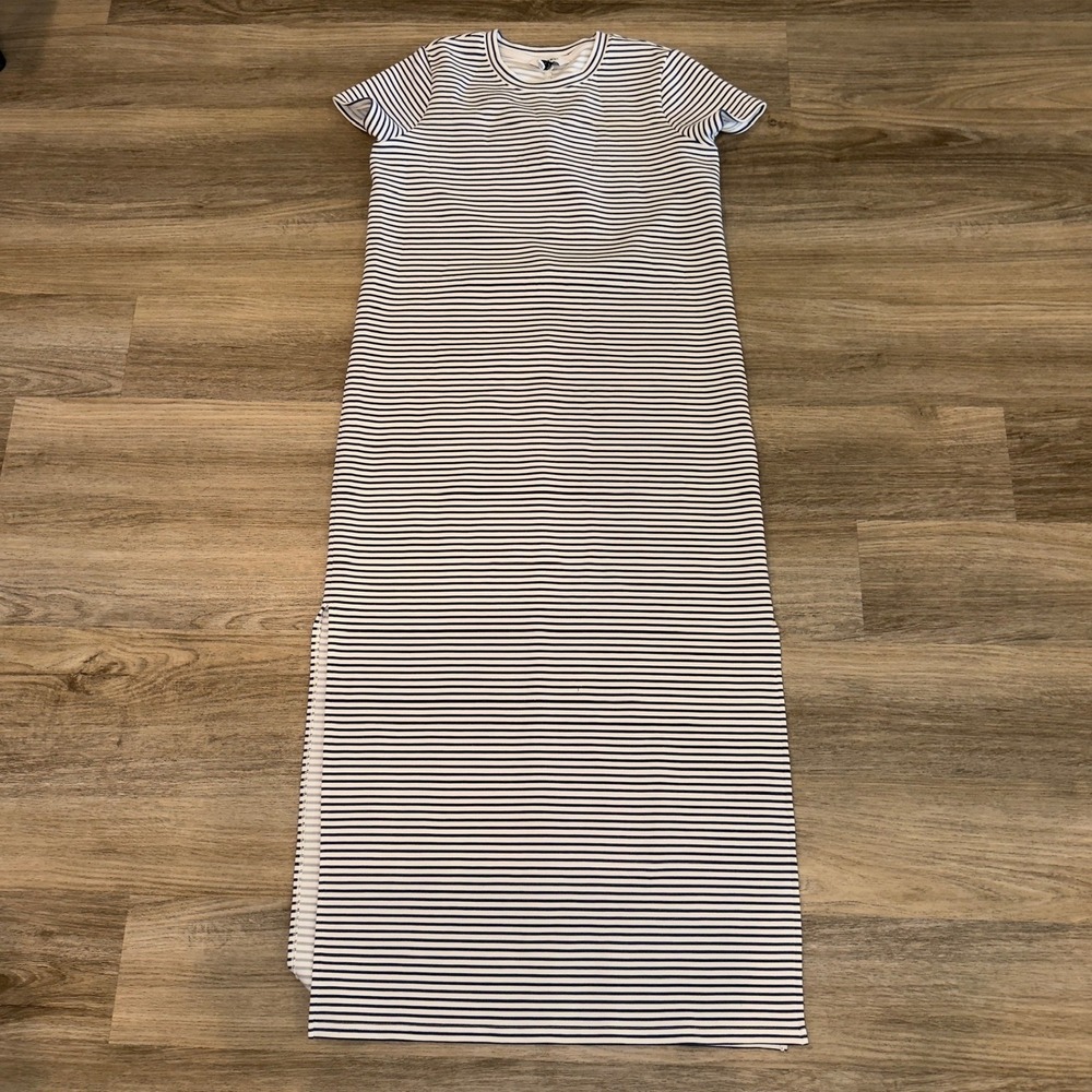 Spanx Navy White Striped Short Sleeve Maxi Dress Side Slit 21620R Medium
